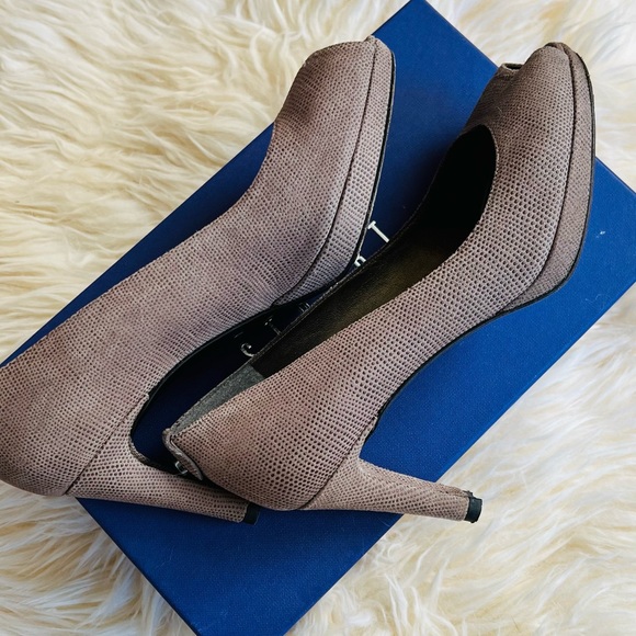 Stuart Weitzman Peeptoe Platform Pumps size 7.5 - Picture 4 of 10